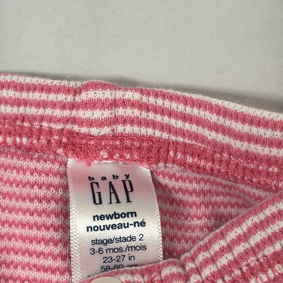 GAP - set of 3 pull on baby pants. Size 3-6 months - Picture 9 of 10